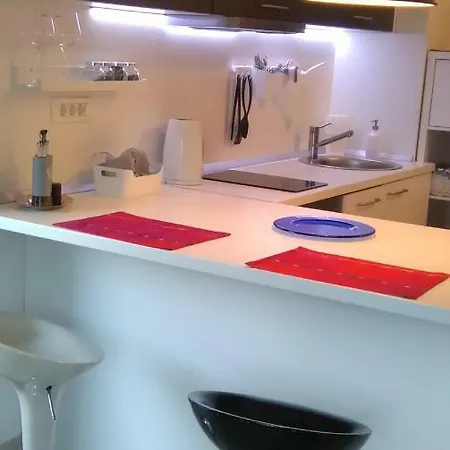 New Studio Apartment Sun With Free Parking Zagreb Exterior foto